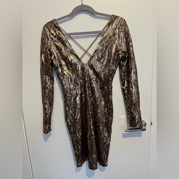Dresses & Skirts - Gold Sequin Dress
